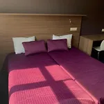 Fancy 2 Bed In Centre *