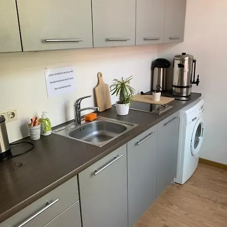 Fancy 2 Bed In Centre 아파트 *