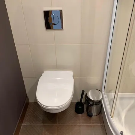 Fancy 2 Bed In Centre 아파트