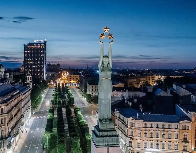 Fancy 2 Bed In Centre *