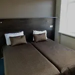 Fancy 2 Bed In Centre Lägenhet *
